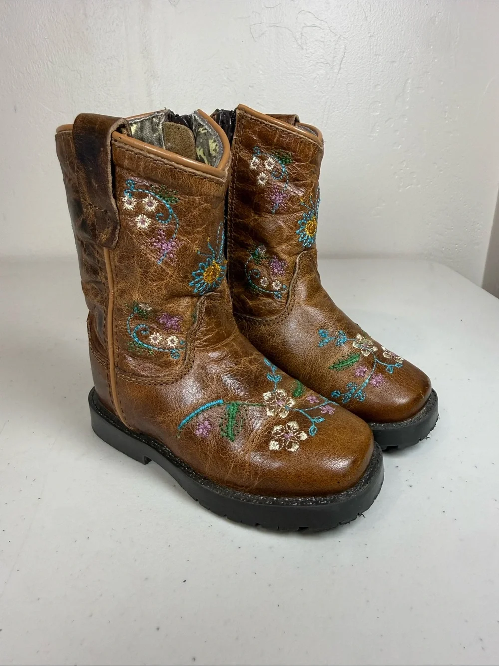 Shyanne toddler floral western boots size 5